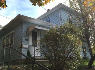 26 Maple St, Athens, OH 45701