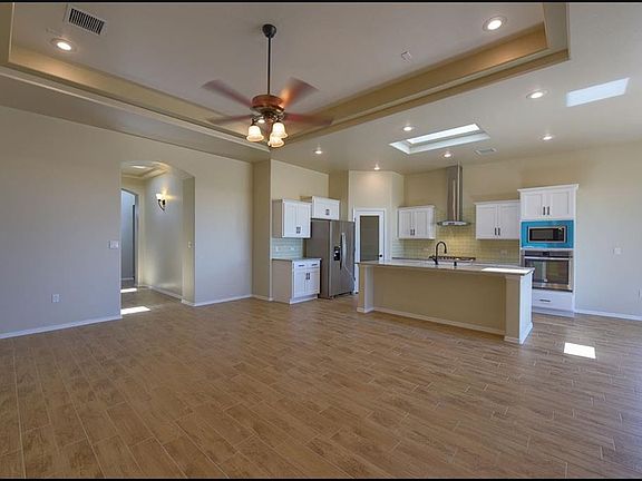 4th image of 12360 Knightsbridge Dr