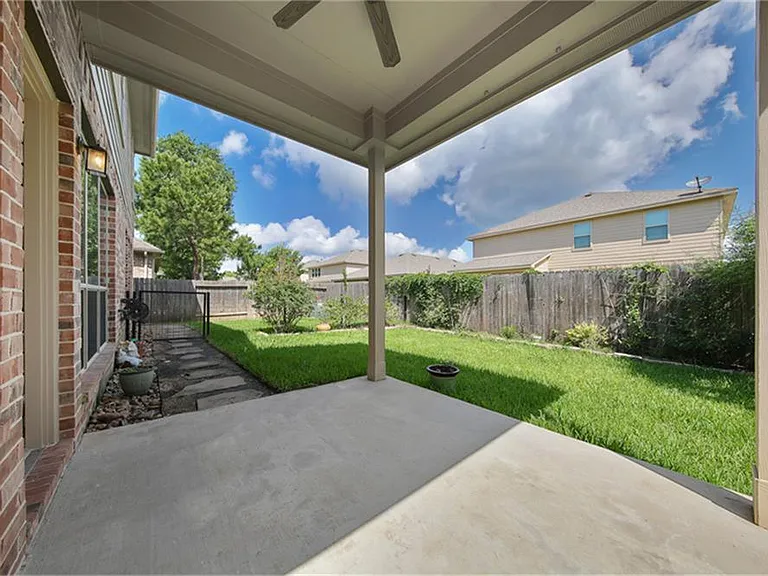 139 Sweet Leaf Grove Ln — Photo 23