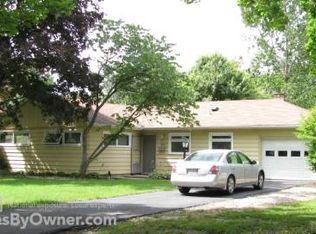 515 Turf Ln, Wheaton, IL 60187