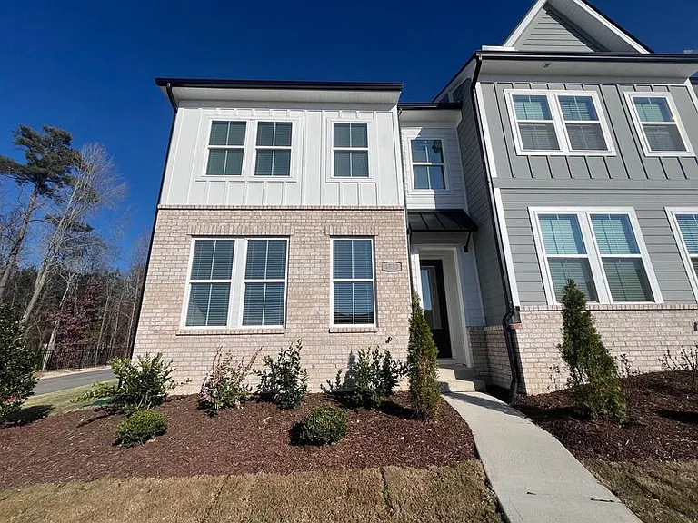 1533 Patchings Ln — Photo 1