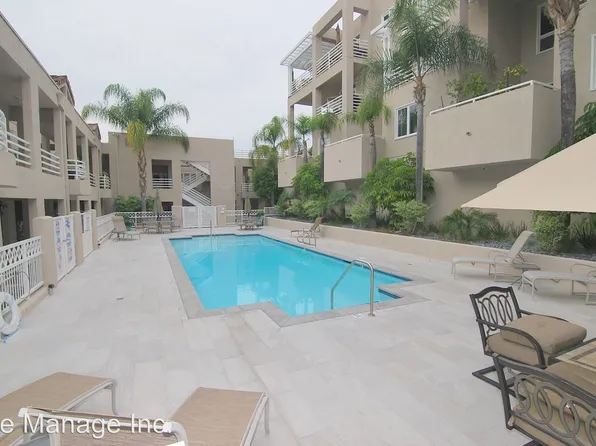 2600 E 20th St Unit 206, Signal Hill, CA 90755