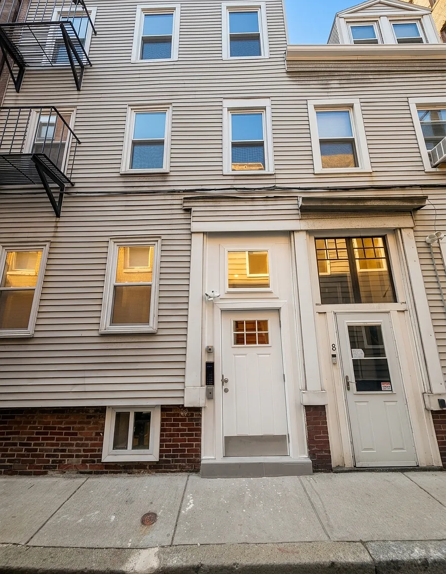 6 Endicott Court - 1 — Photo 4
