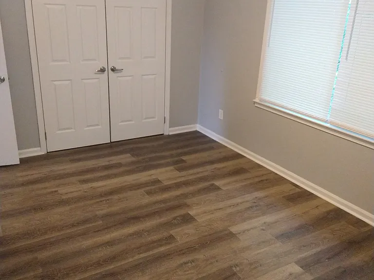105 Plaza Oaks Rd #9 — Photo 7