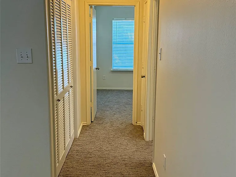 8943 Farm Ridge Ln — Photo 5