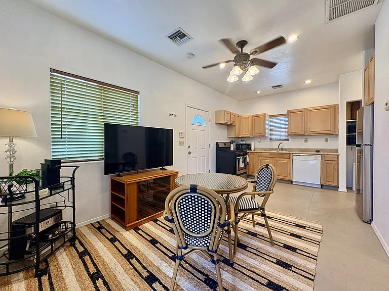 1718 E Grant Rd #2 — Photo 9