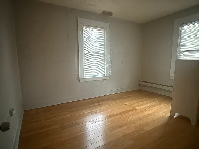 67 Fabyan Pl #1R — Photo 6