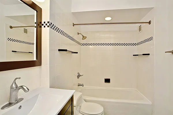 Rented by Corcoran | media 12