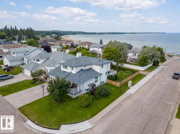 1802 2nd Ave, Cold Lake, AB T9M 1E3