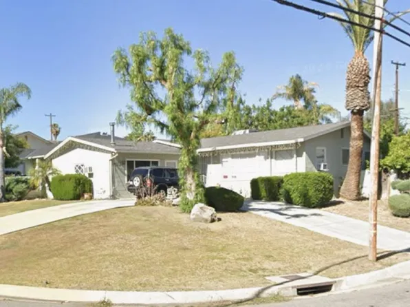 1801 Los Robles Dr, Bakersfield, CA 93306