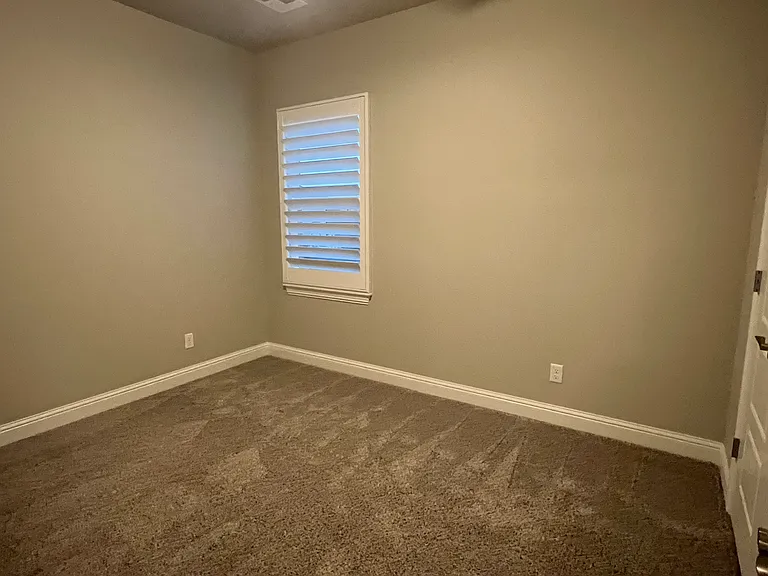 13895 Creek View Dr — Photo 26