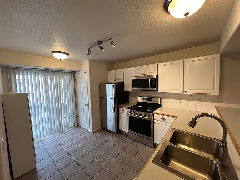 4953 Noble Park Pl — Photo 7