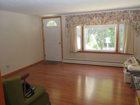 5th image of 136 Lashaway Dr