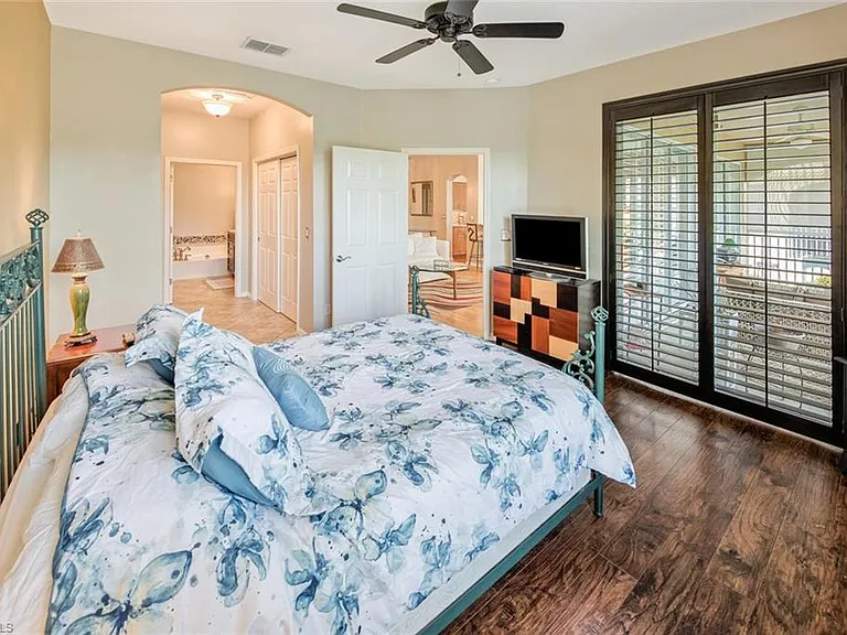 23036 Lone Oak Dr — Photo 22