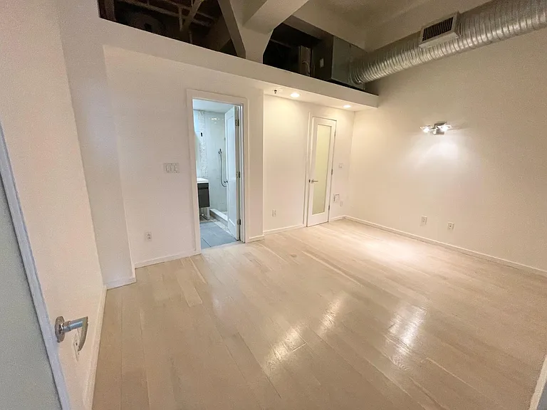 728 Market St #502 — Photo 24