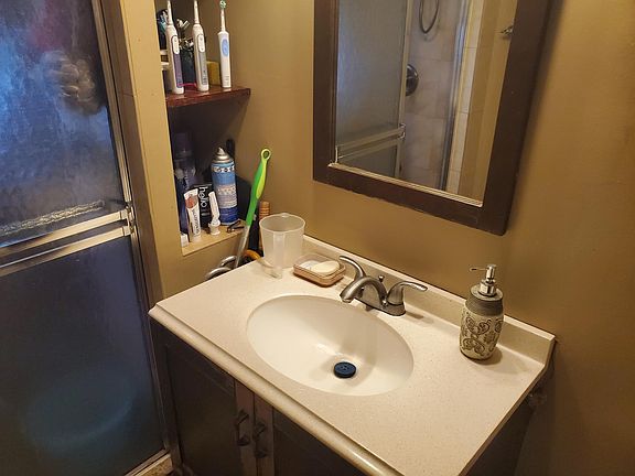 3rd image of 8552 88th St Floor 2