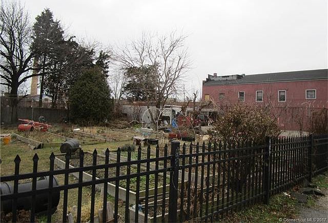 1st image of 179 Railroad Ave