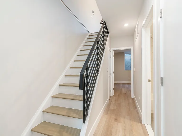 429 W York St #1 — Photo 11