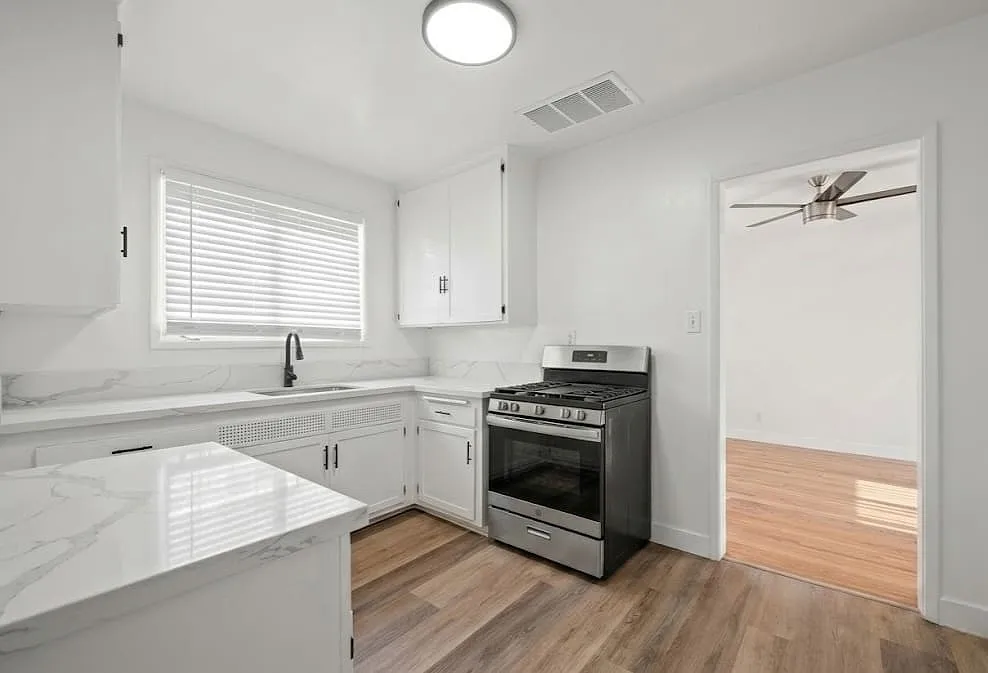 2 bed, 825 sqft, $2,095 — Photo 4