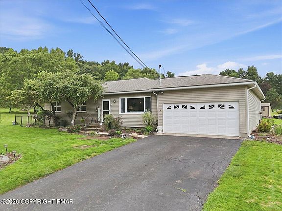 3rd image of 9 Overbrook Est