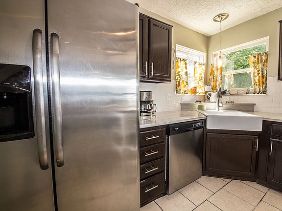 4th image of 9207 Windy Creek Dr