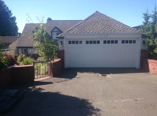 10005 Vinton Ct NW, Seattle, WA 98177