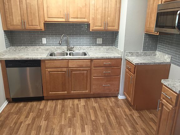 2nd image of 840 Pinecrest Dr