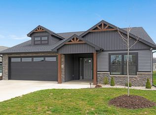 2016 Linchel Ct, Angola, IN 46703