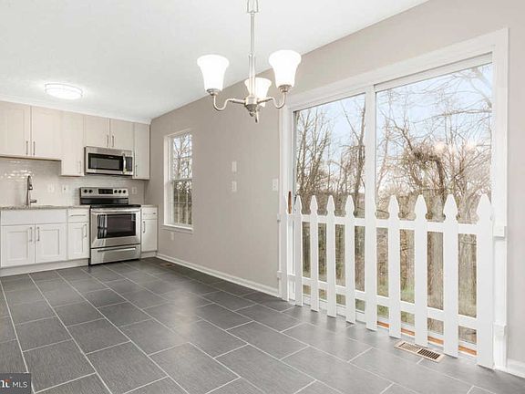2nd image of 612 Severn Island Ct
