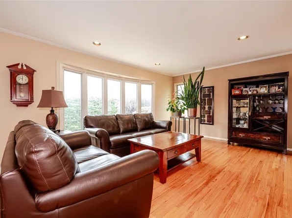 103 Elaine Drive, Oceanside, NY 11572