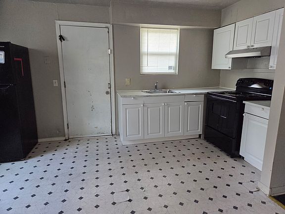 4th image of 2247 W 10th St