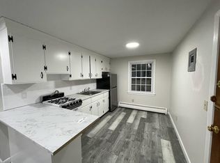 170 Agawam St #6, Lowell, MA 01852