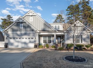 372 Broadleaf Dr, Denver, NC 28037