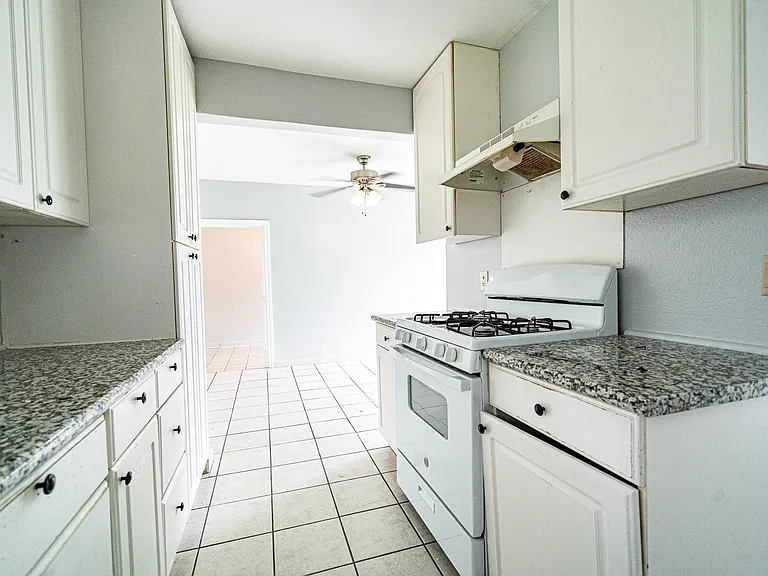 6417 Rolla St — Photo 14
