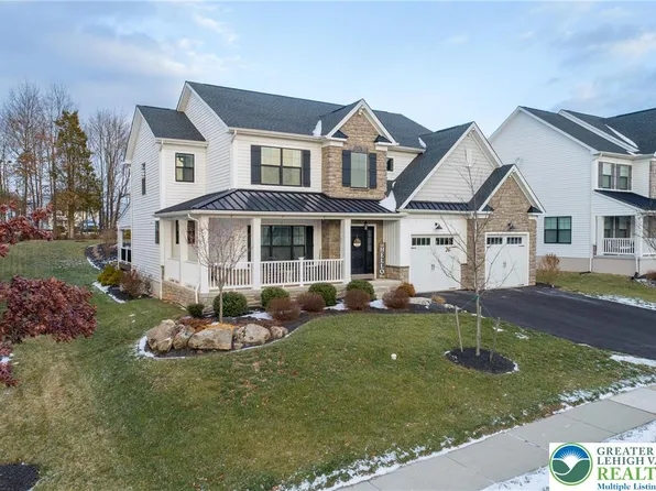 1024 Bayberry Dr, Pennsburg, PA 18073