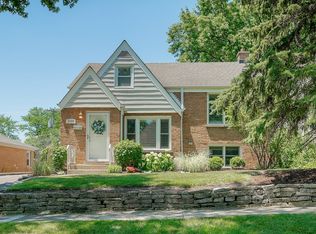 5424 Park Ave, Downers Grove, IL 60515