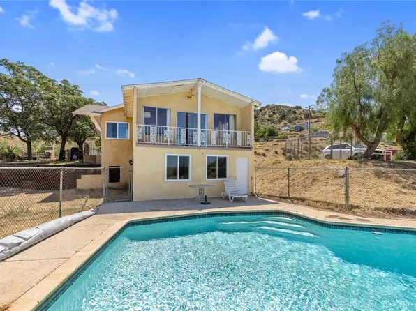 35315 Glenwall St, Saugus, CA 91390