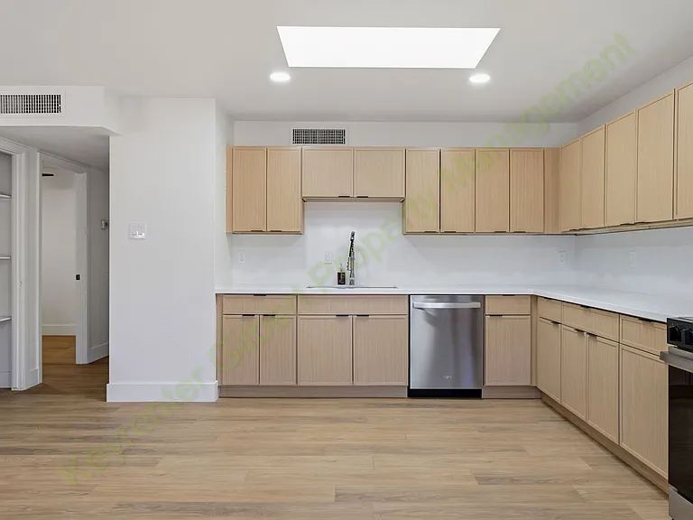 8608 E Whitton Ave — Photo 8