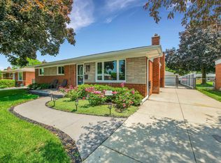 31204 Regal Dr, Warren, MI 48088