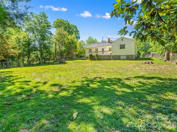 19 Wilburn Rd, Asheville, NC 28806