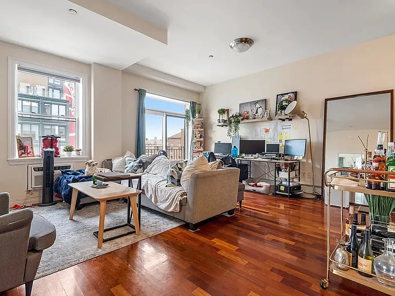 1030 Jackson Ave #6C — Photo 2