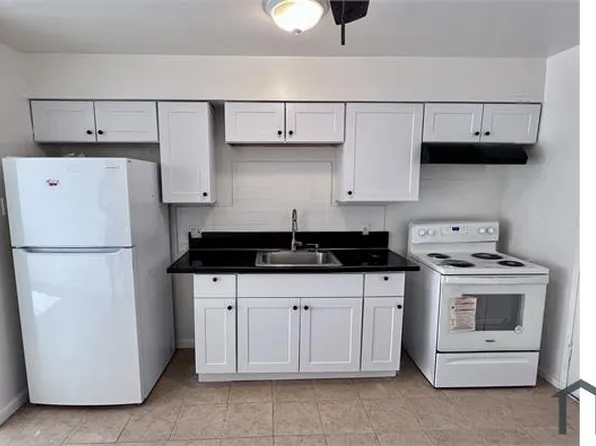 326 N Orchard St, Fresno, CA