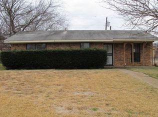9832 Castle Bay Dr, Dallas, TX 75227