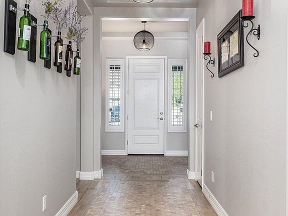 5th image of 7131 W LUDLOW Drive