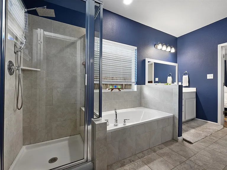 1404 Jenkins Bnd #11 — Photo 23