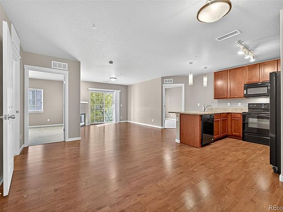 4th image of 1144 Rockhurst Drive #202