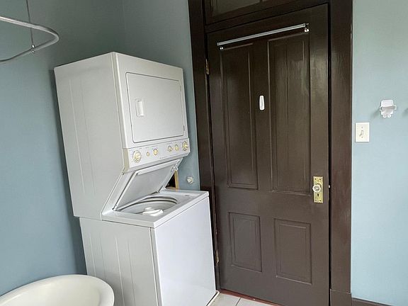 3rd image of 502 E Park Ave APT D