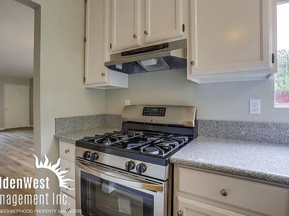4th image of 4546 Westridge Dr