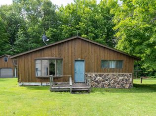 547 Us Highway 8, Armstrong Creek, WI 54103