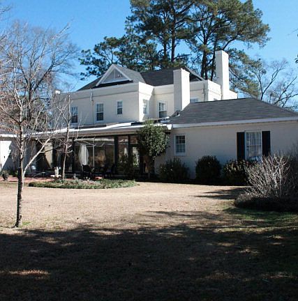 5th image of 460 Woodland Dr